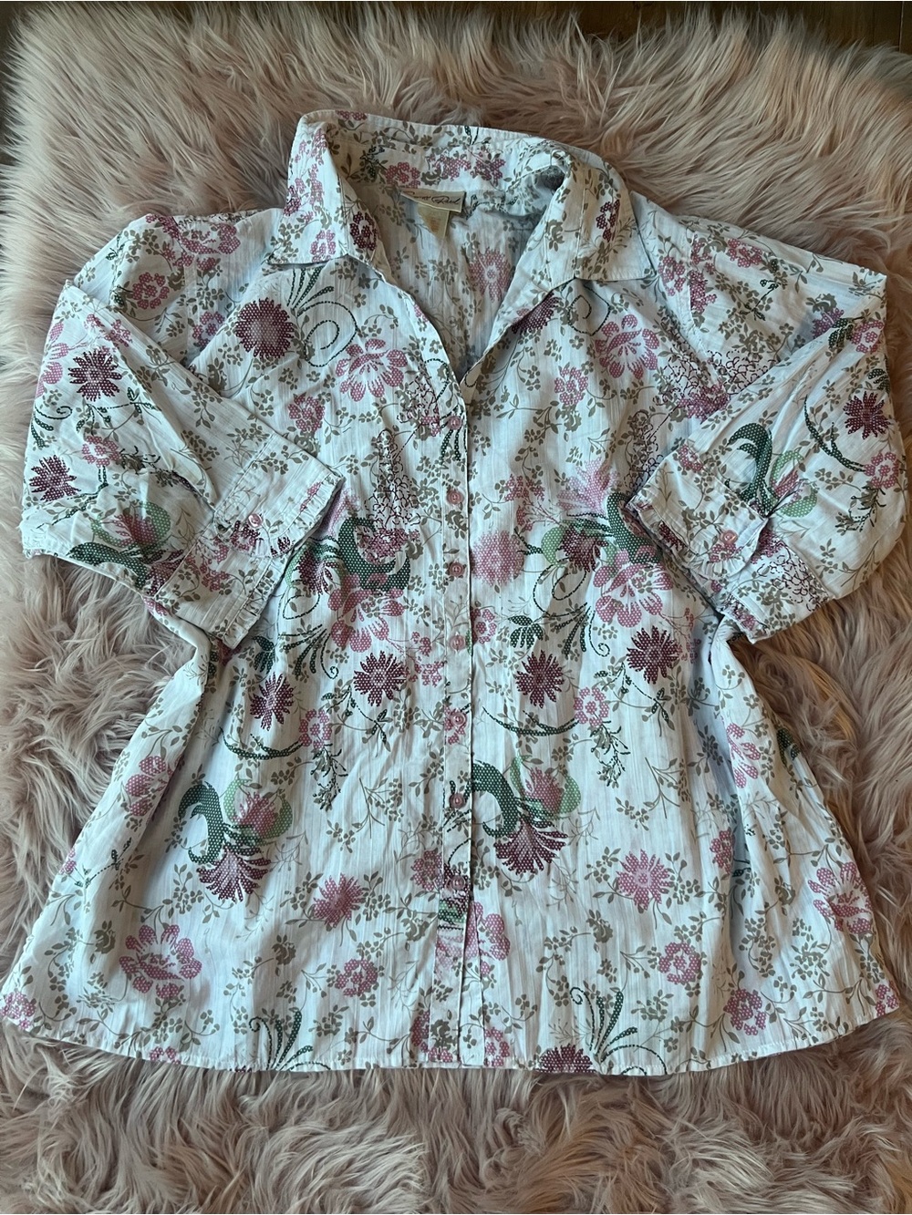 Vintage Floral Button-Down Shirt in Pink, Green and Cream Plus Size 2X